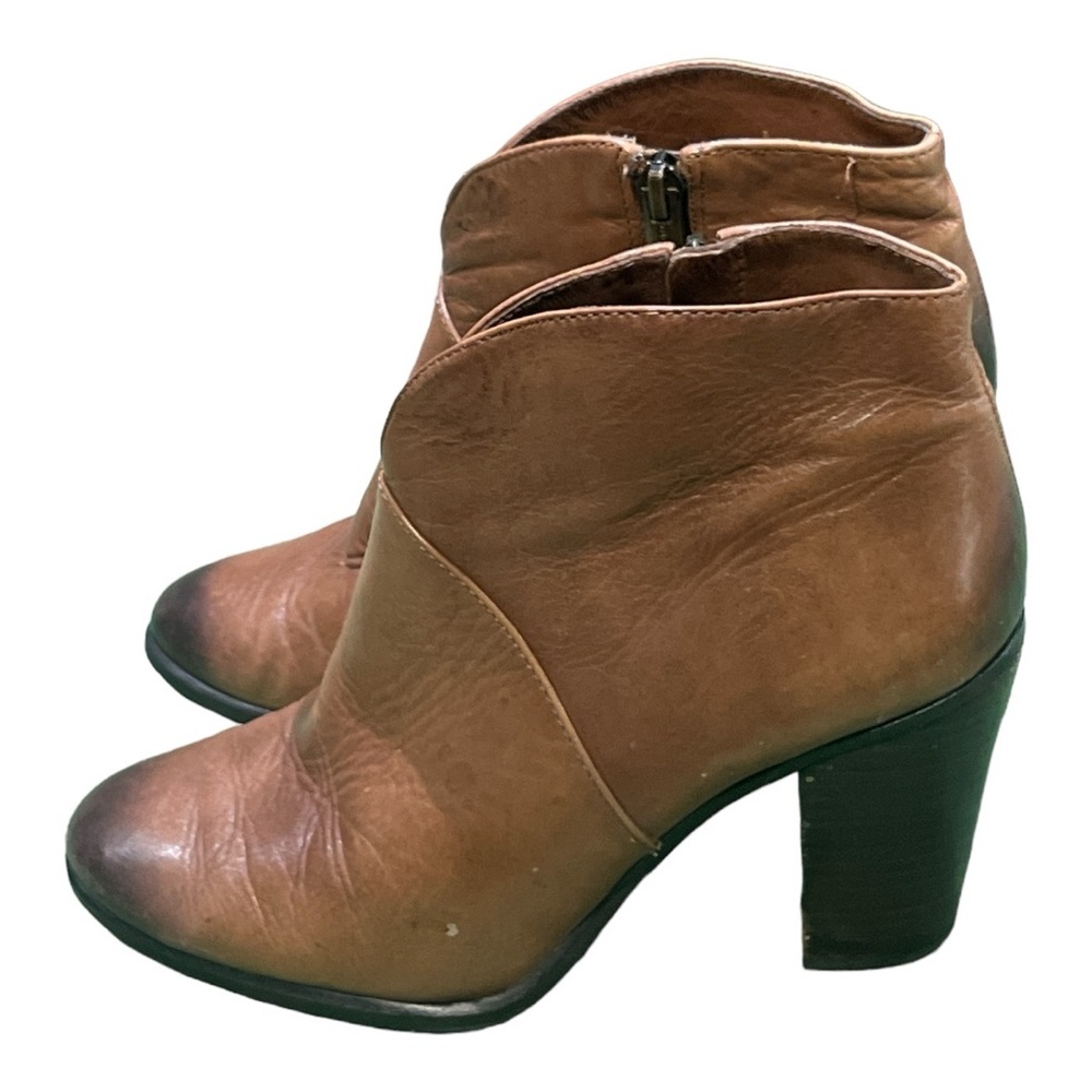 Vince Camuto Women’s Franell Cognac Leather Ankle Boots Size 6.5.